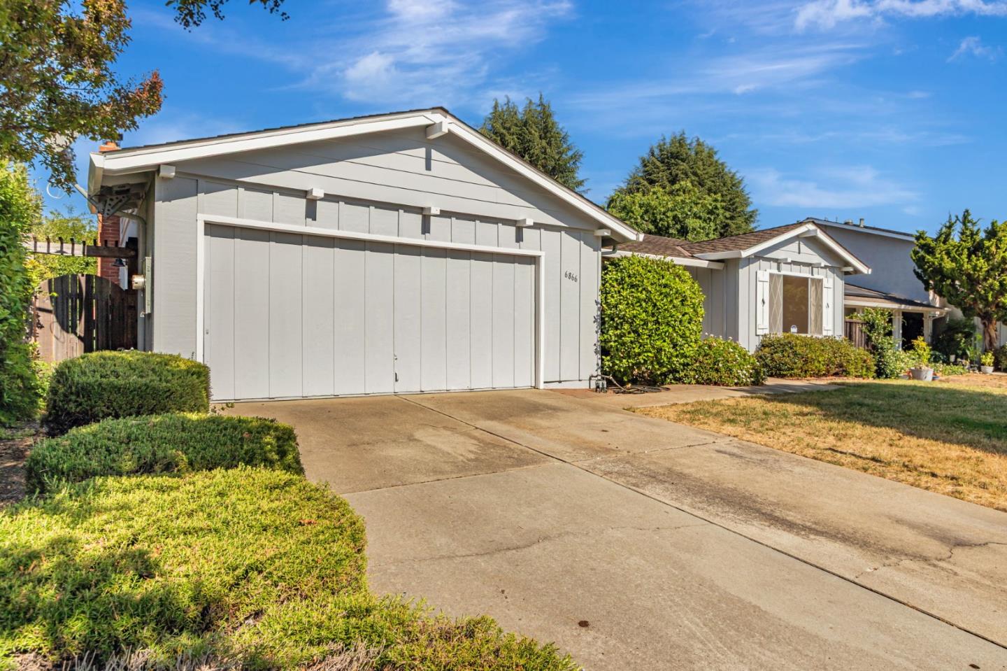 Detail Gallery Image 3 of 28 For 6866 Trinidad Dr, San Jose,  CA 95120 - 4 Beds | 2 Baths