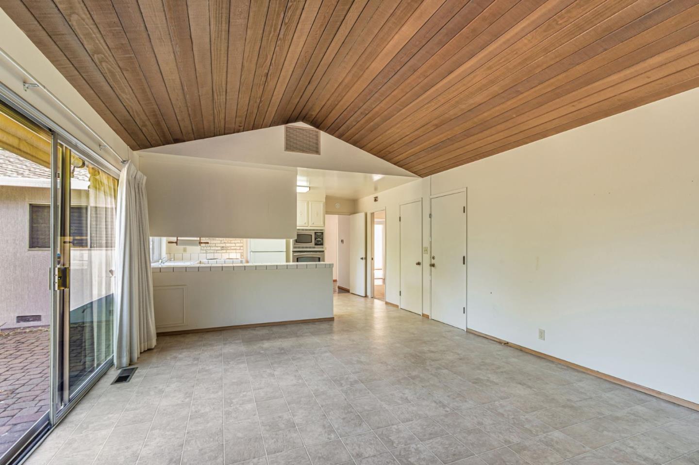 Detail Gallery Image 8 of 28 For 6866 Trinidad Dr, San Jose,  CA 95120 - 4 Beds | 2 Baths