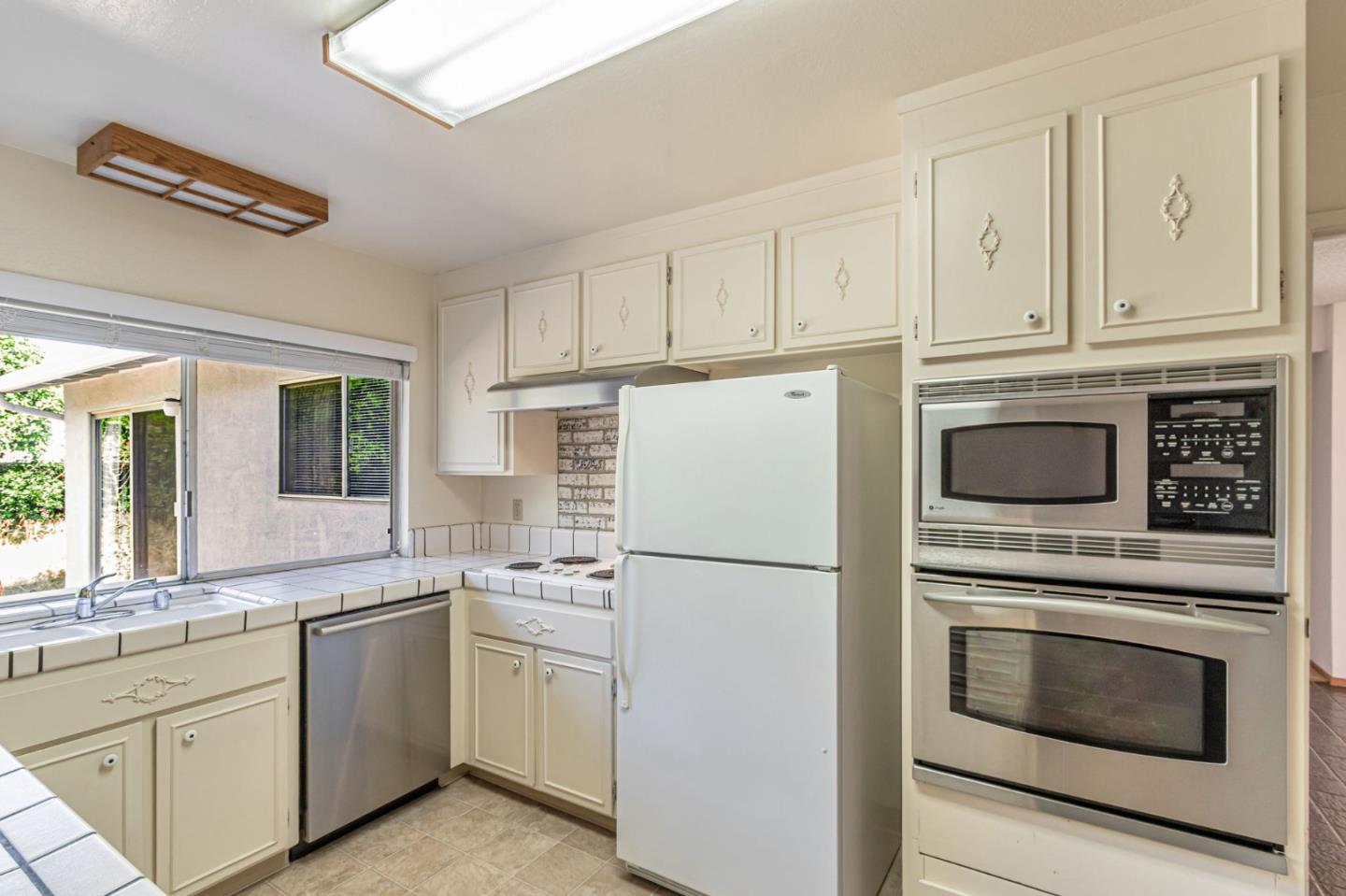 Detail Gallery Image 9 of 28 For 6866 Trinidad Dr, San Jose,  CA 95120 - 4 Beds | 2 Baths