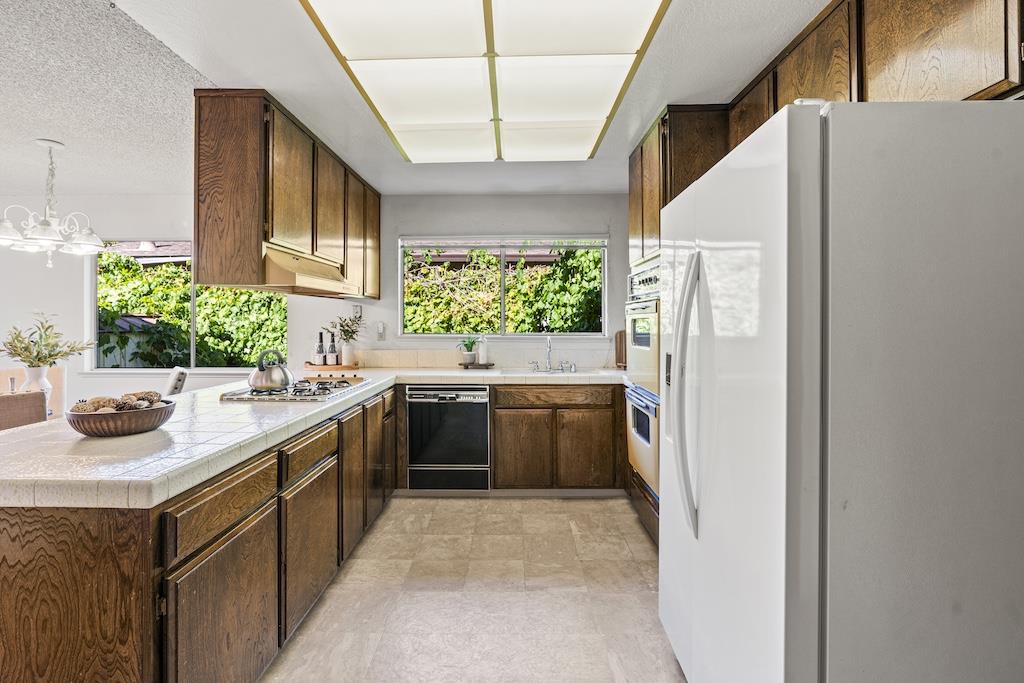 Detail Gallery Image 10 of 27 For 1612 Peachwood Dr, San Jose,  CA 95132 - 3 Beds | 2 Baths