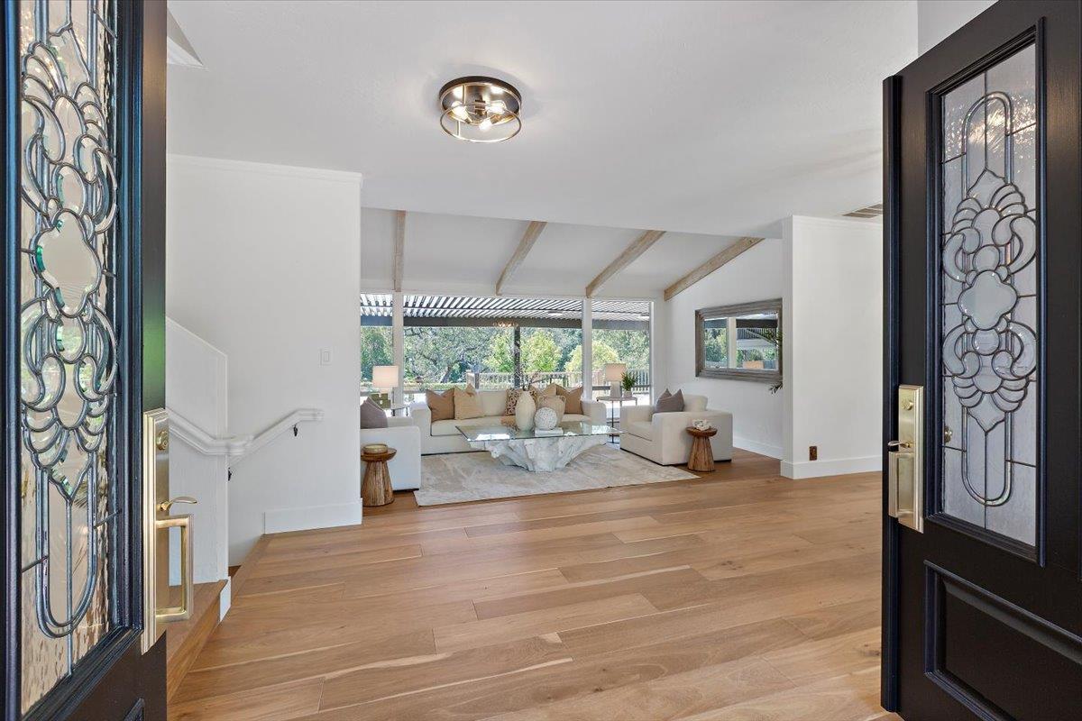 Detail Gallery Image 10 of 78 For 17095 Summit Way, Los Gatos,  CA 95030 - 4 Beds | 3/1 Baths