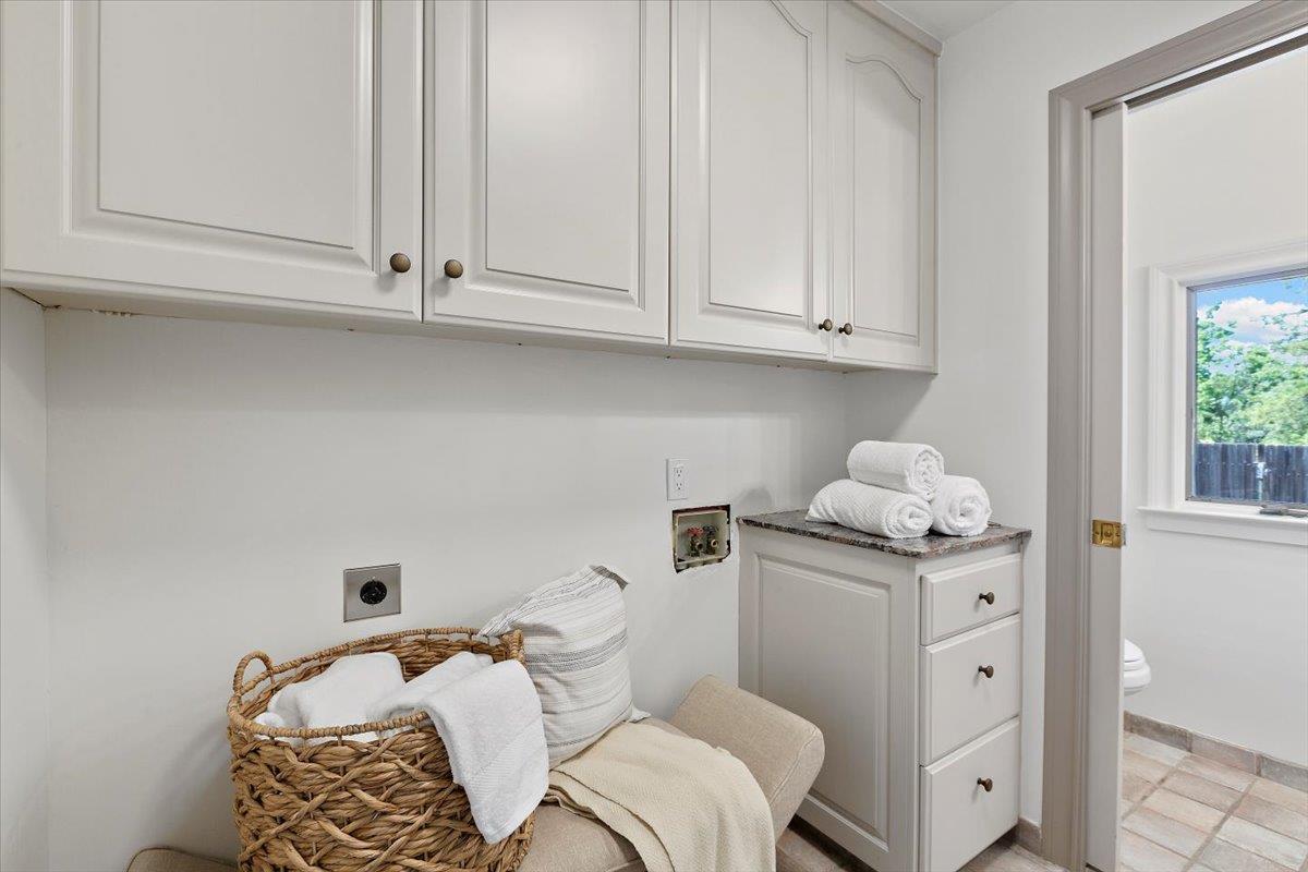 Detail Gallery Image 26 of 78 For 17095 Summit Way, Los Gatos,  CA 95030 - 4 Beds | 3/1 Baths