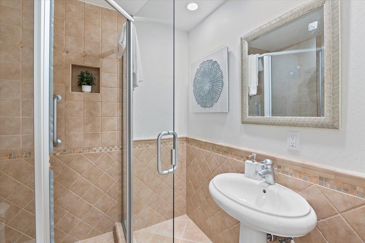 Detail Gallery Image 39 of 78 For 17095 Summit Way, Los Gatos,  CA 95030 - 4 Beds | 3/1 Baths