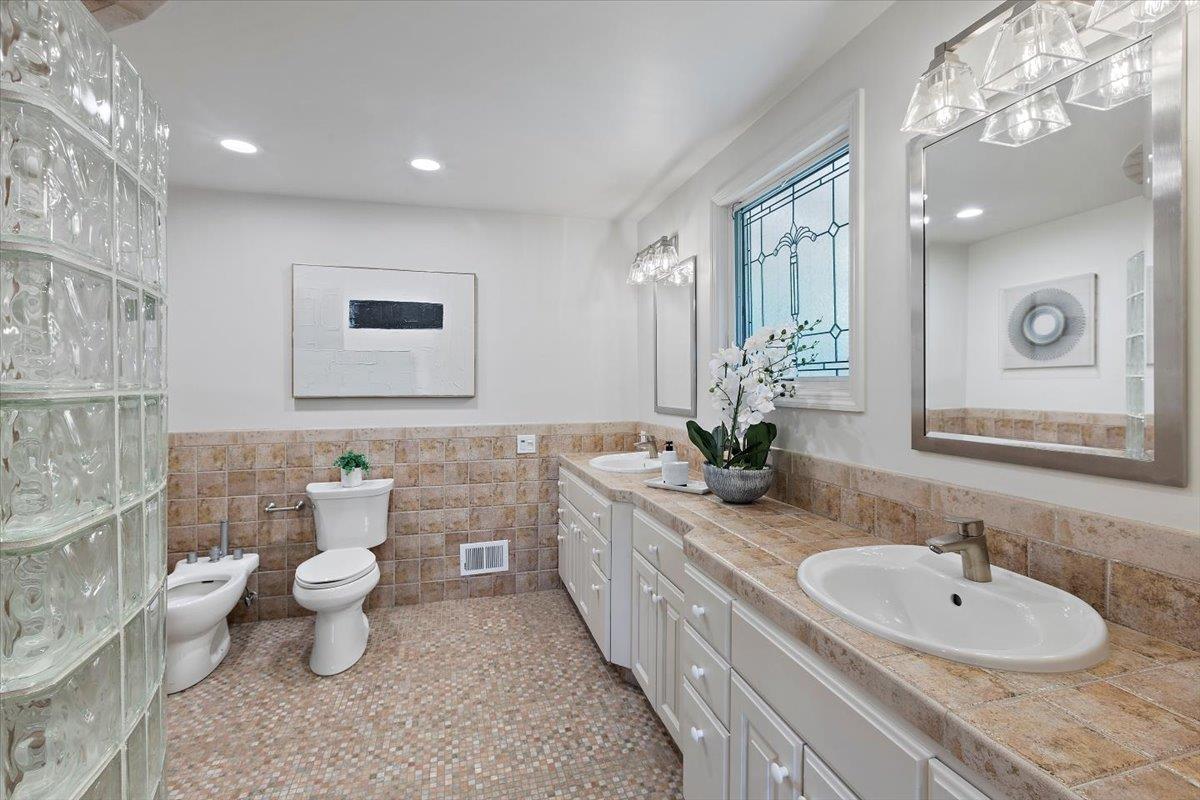 Detail Gallery Image 53 of 78 For 17095 Summit Way, Los Gatos,  CA 95030 - 4 Beds | 3/1 Baths
