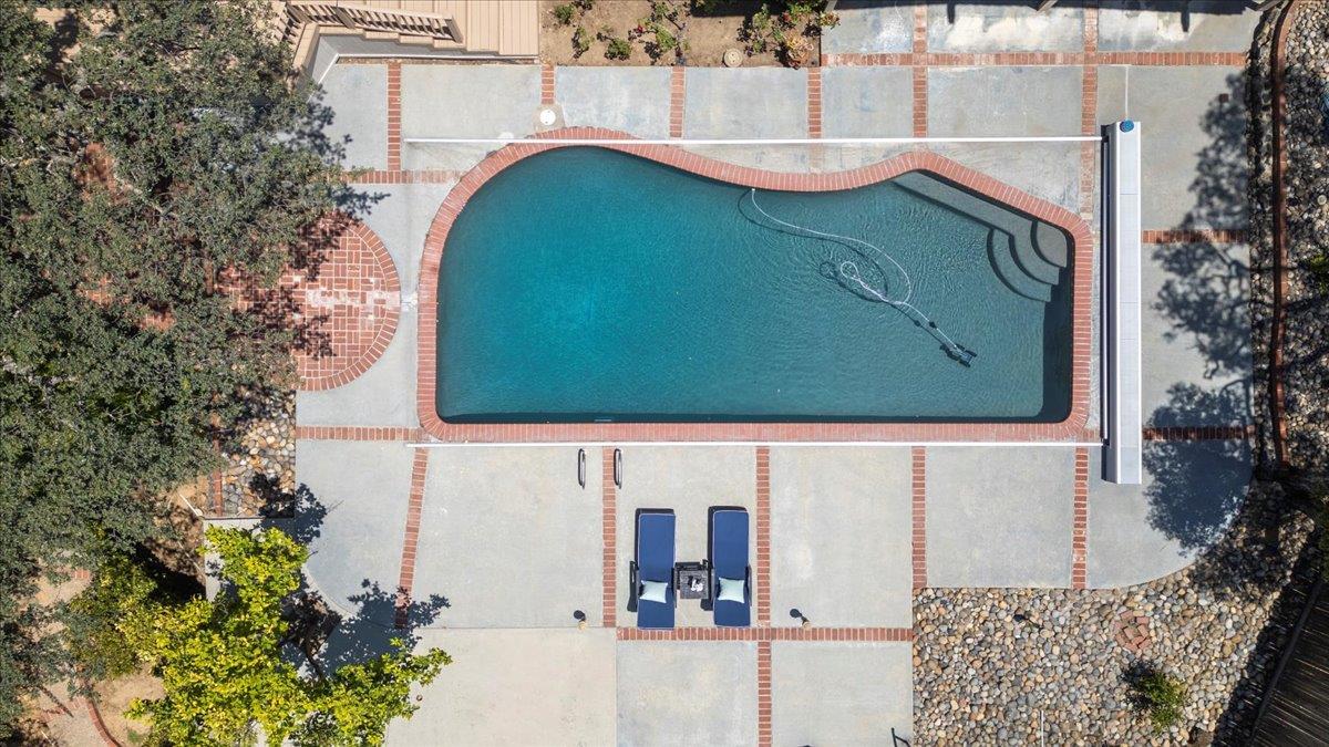 Detail Gallery Image 66 of 78 For 17095 Summit Way, Los Gatos,  CA 95030 - 4 Beds | 3/1 Baths