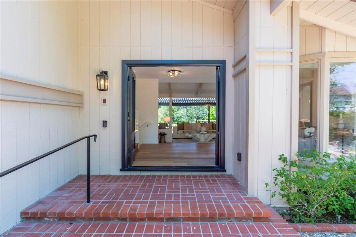 Detail Gallery Image 9 of 78 For 17095 Summit Way, Los Gatos,  CA 95030 - 4 Beds | 3/1 Baths