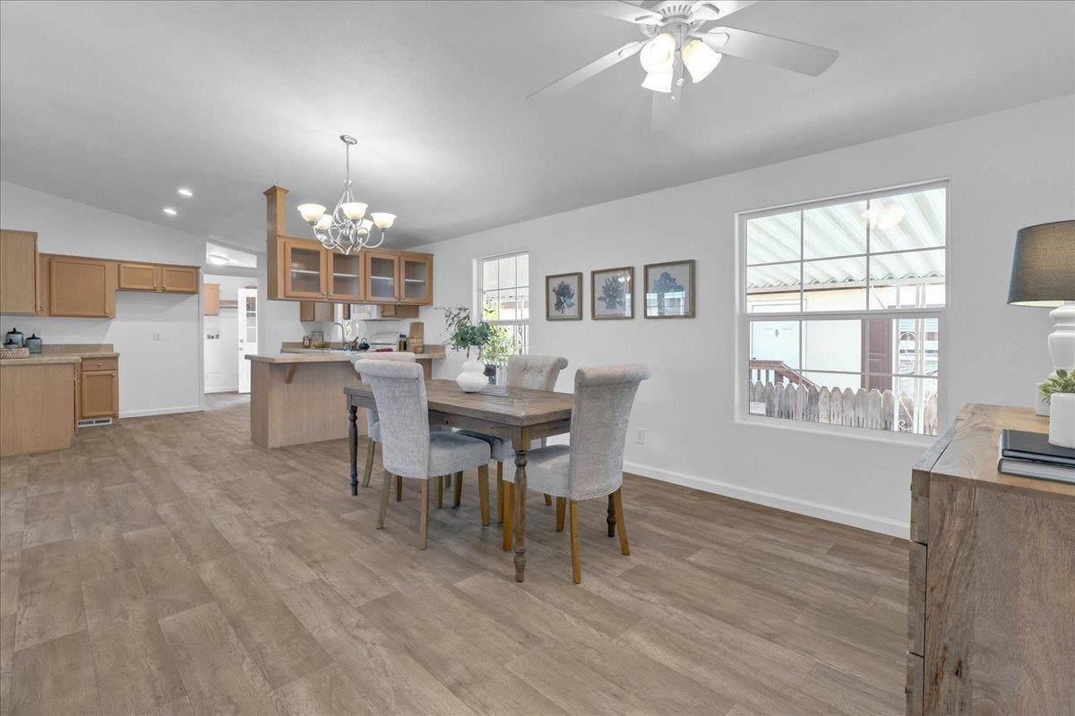 Detail Gallery Image 12 of 38 For 501 S Green Valley Rd #10,  Watsonville,  CA 95076 - 4 Beds | 2 Baths