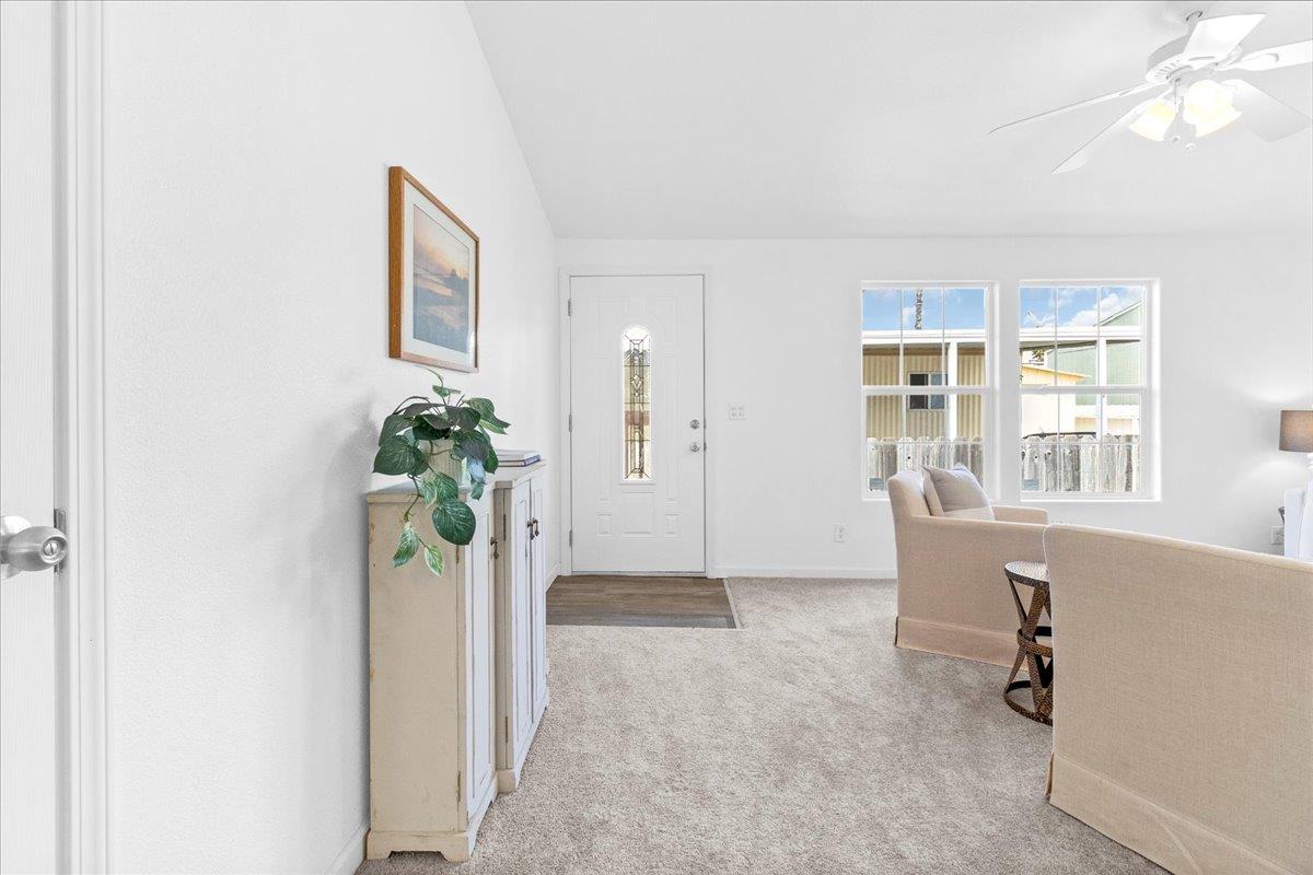 Detail Gallery Image 4 of 38 For 501 S Green Valley Rd #10,  Watsonville,  CA 95076 - 4 Beds | 2 Baths