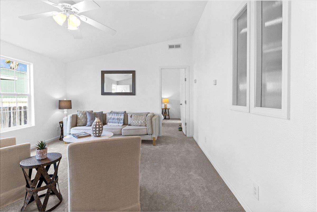 Detail Gallery Image 6 of 38 For 501 S Green Valley Rd #10,  Watsonville,  CA 95076 - 4 Beds | 2 Baths