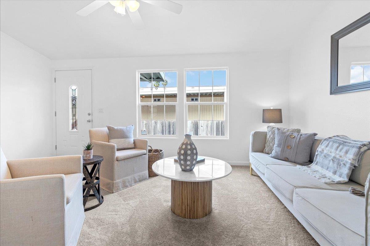 Detail Gallery Image 7 of 38 For 501 S Green Valley Rd #10,  Watsonville,  CA 95076 - 4 Beds | 2 Baths