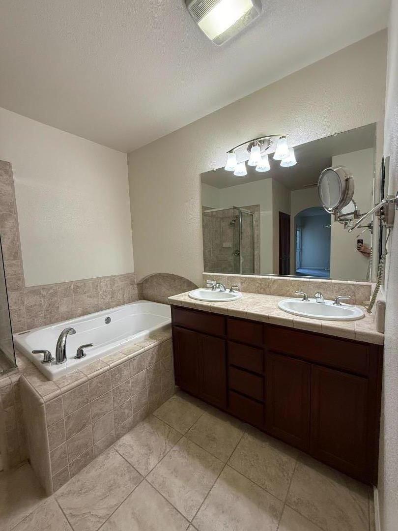 Detail Gallery Image 15 of 23 For 4171 Clarinbridge Cir, Dublin,  CA 94568 - 2 Beds | 2 Baths