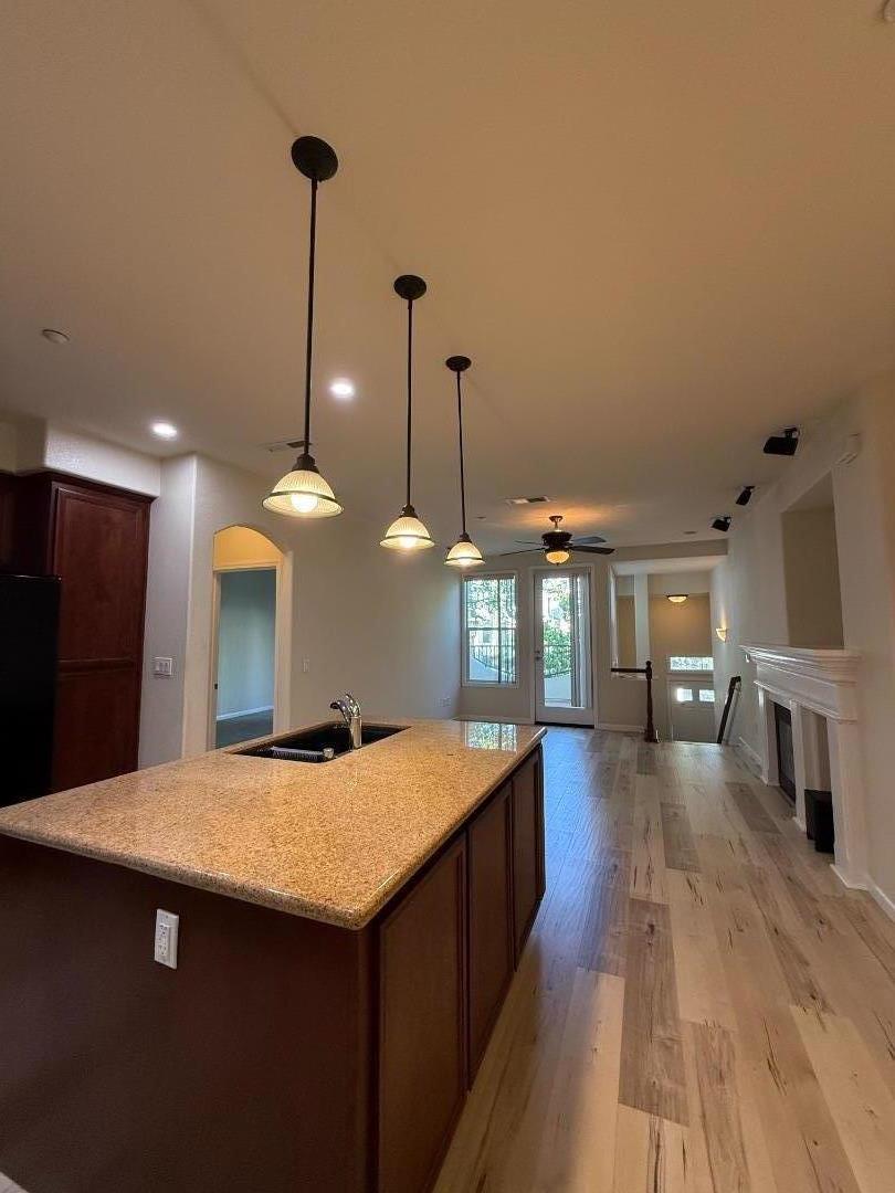 Detail Gallery Image 7 of 23 For 4171 Clarinbridge Cir, Dublin,  CA 94568 - 2 Beds | 2 Baths