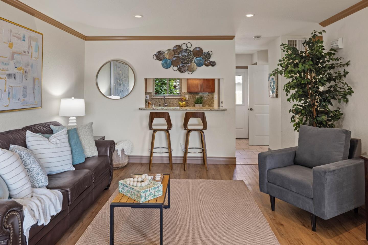 Detail Gallery Image 6 of 17 For 1037 Highland St a,  Seaside,  CA 93955 - 2 Beds | 1/1 Baths