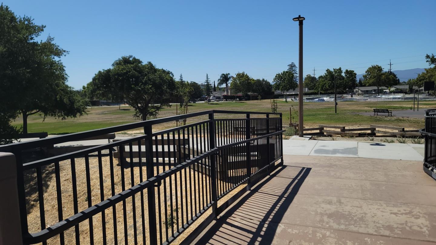 Detail Gallery Image 14 of 16 For 1715 Calle De Plata, San Jose,  CA 95116 - 3 Beds | 2 Baths