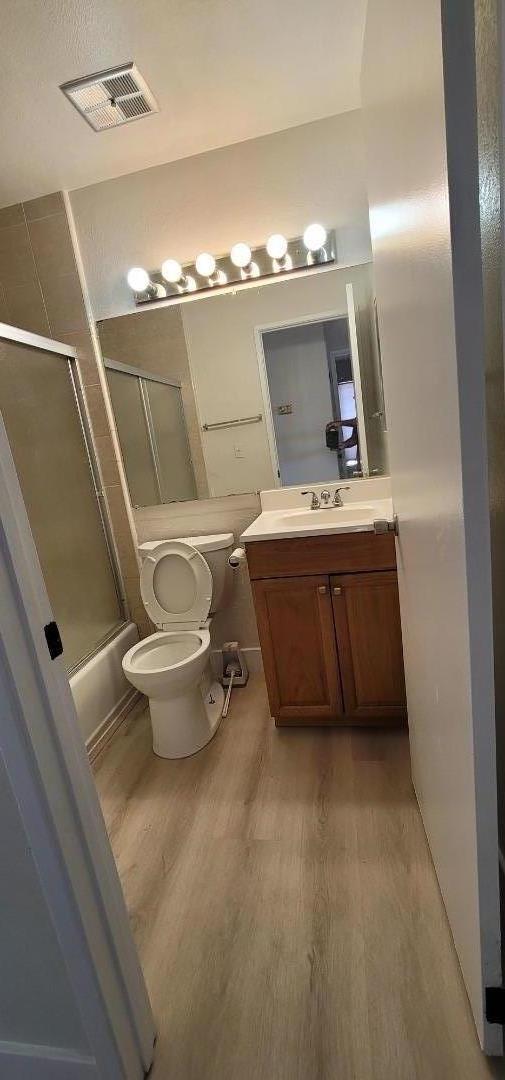 Detail Gallery Image 8 of 11 For 1715 Calle De Plata, San Jose,  CA 95116 - 3 Beds | 2 Baths