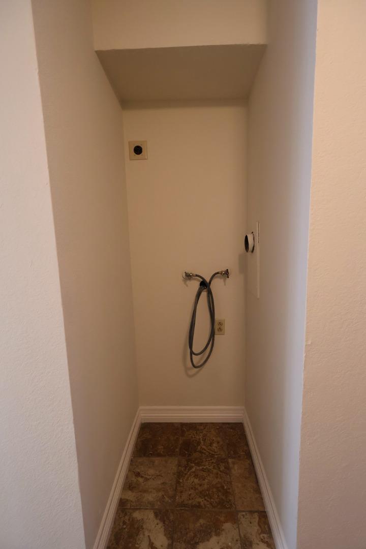 Detail Gallery Image 9 of 15 For 392 Caribe Way, San Jose,  CA 95133 - 2 Beds | 2/1 Baths