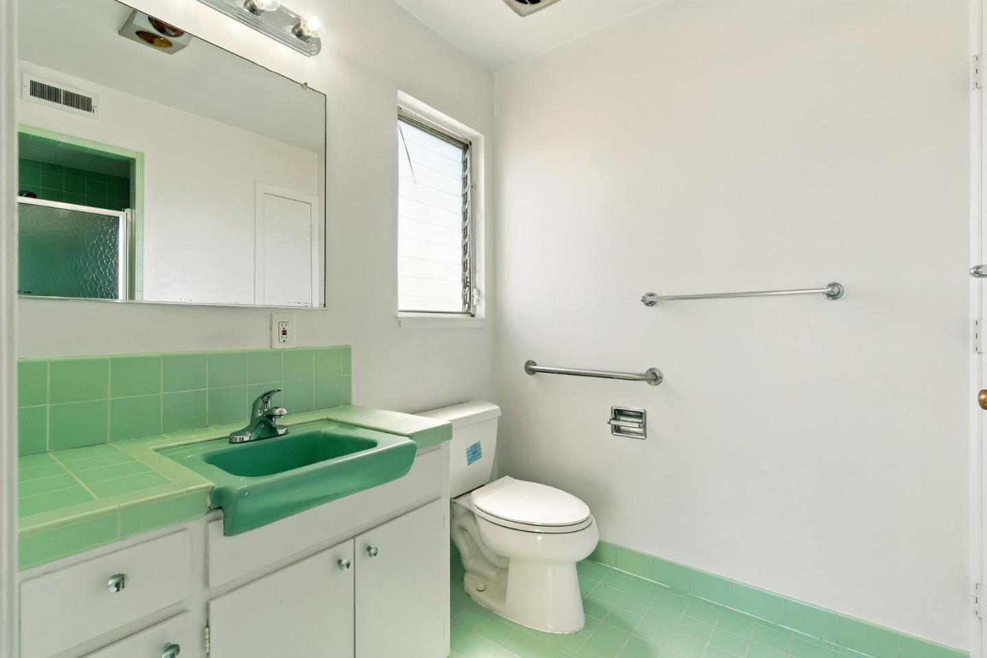 Detail Gallery Image 15 of 25 For 498 Capital St, Oakland,  CA 94610 - – Beds | – Baths
