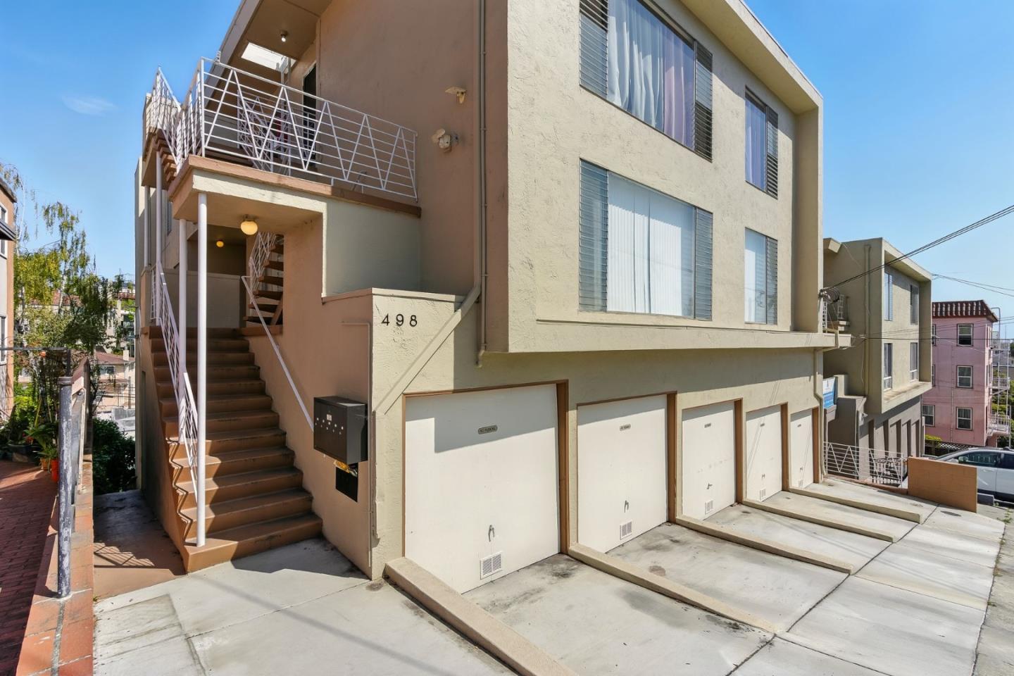 Detail Gallery Image 5 of 25 For 498 Capital St, Oakland,  CA 94610 - – Beds | – Baths