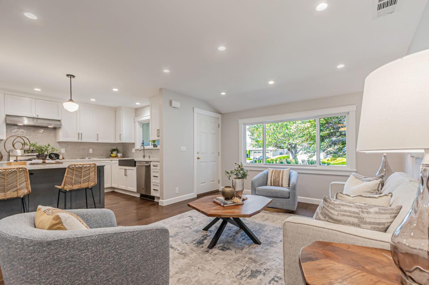 Detail Gallery Image 10 of 57 For 5412 Starcrest Dr, San Jose,  CA 95123 - 3 Beds | 2 Baths