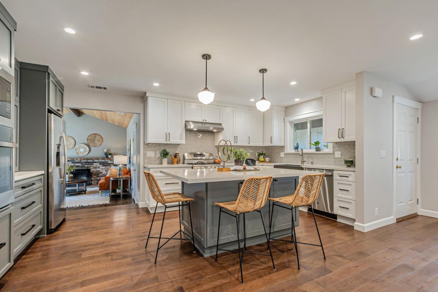 Detail Gallery Image 12 of 57 For 5412 Starcrest Dr, San Jose,  CA 95123 - 3 Beds | 2 Baths