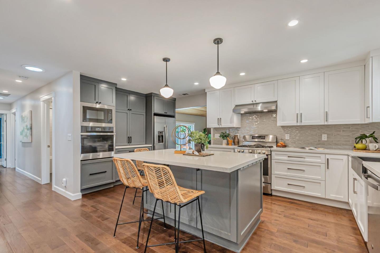 Detail Gallery Image 13 of 57 For 5412 Starcrest Dr, San Jose,  CA 95123 - 3 Beds | 2 Baths