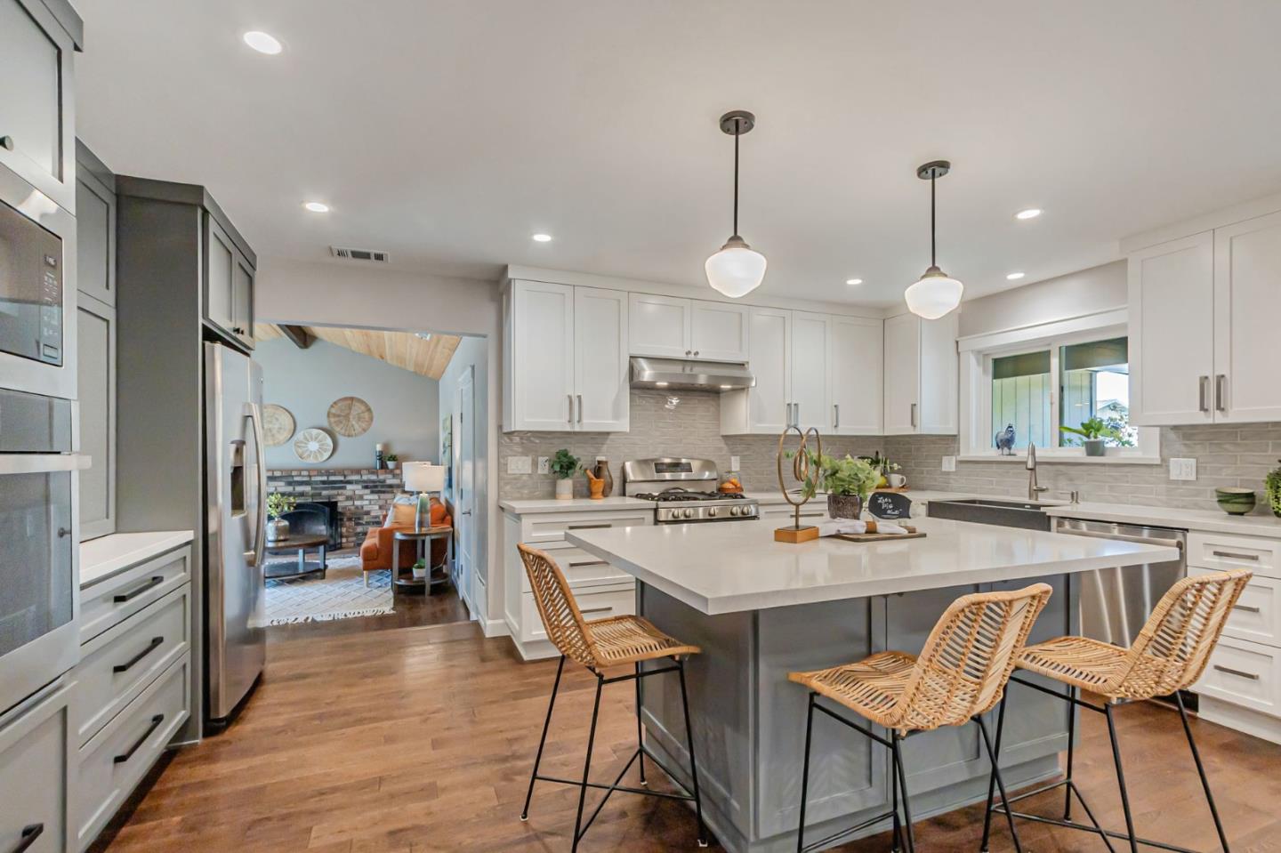 Detail Gallery Image 15 of 57 For 5412 Starcrest Dr, San Jose,  CA 95123 - 3 Beds | 2 Baths