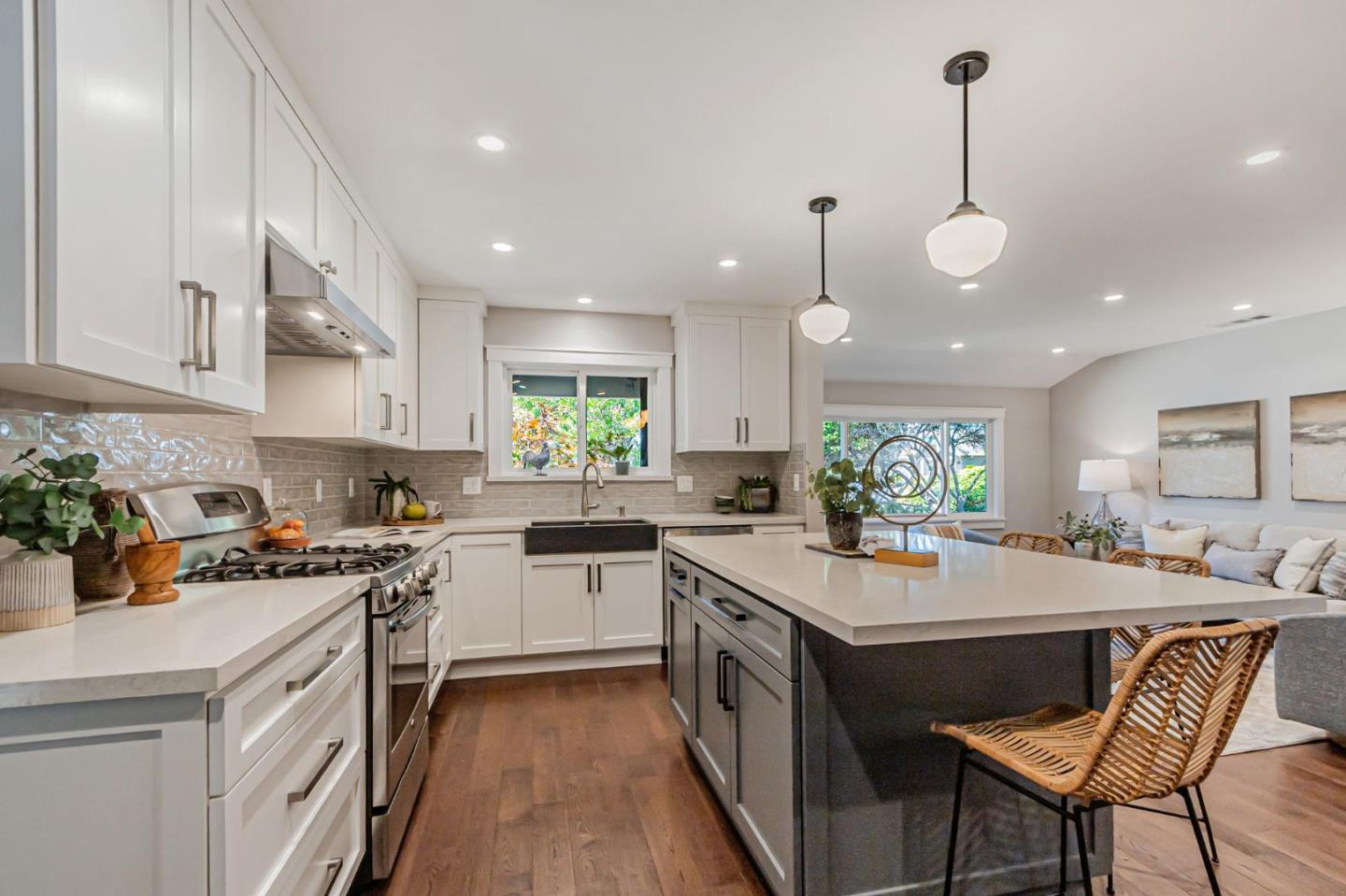 Detail Gallery Image 16 of 57 For 5412 Starcrest Dr, San Jose,  CA 95123 - 3 Beds | 2 Baths