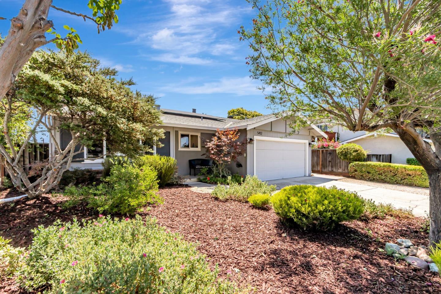 Detail Gallery Image 3 of 57 For 5412 Starcrest Dr, San Jose,  CA 95123 - 3 Beds | 2 Baths