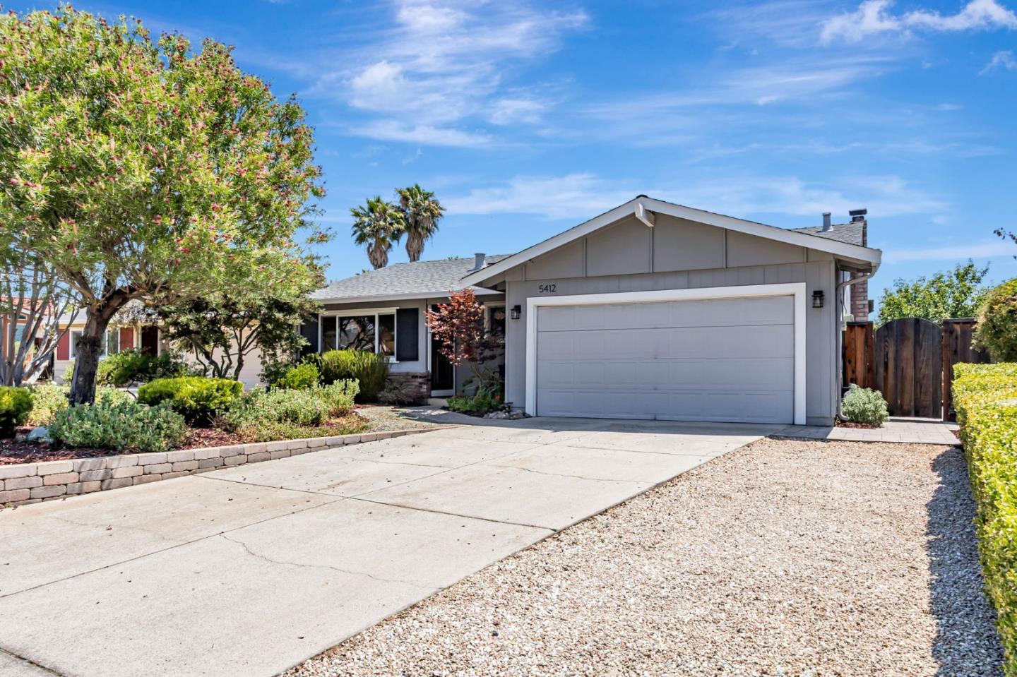 Detail Gallery Image 4 of 57 For 5412 Starcrest Dr, San Jose,  CA 95123 - 3 Beds | 2 Baths