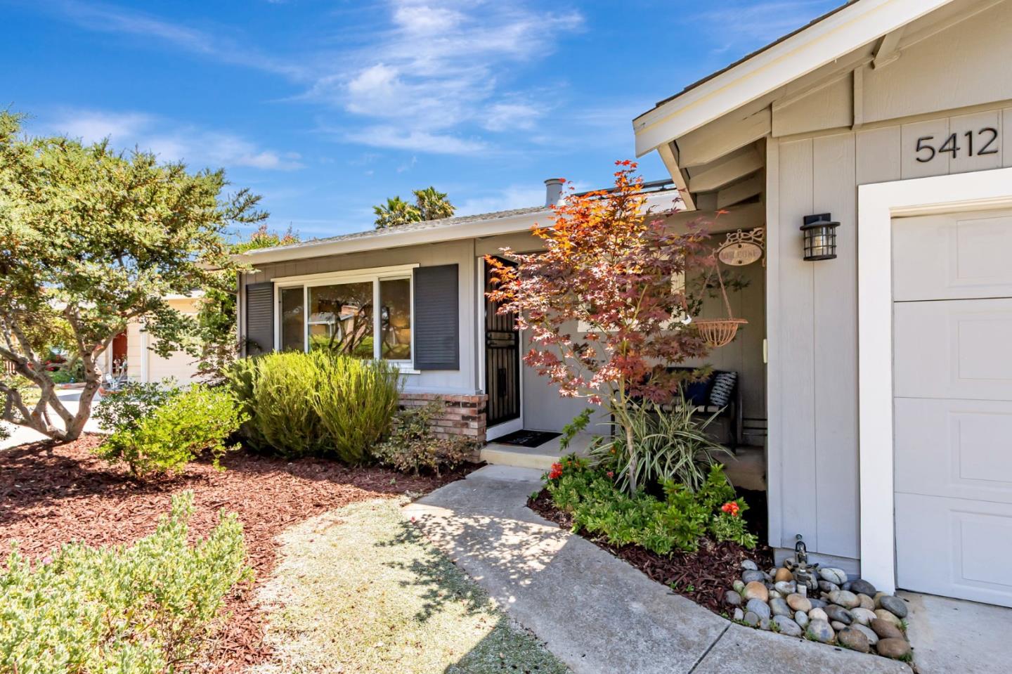 Detail Gallery Image 5 of 57 For 5412 Starcrest Dr, San Jose,  CA 95123 - 3 Beds | 2 Baths