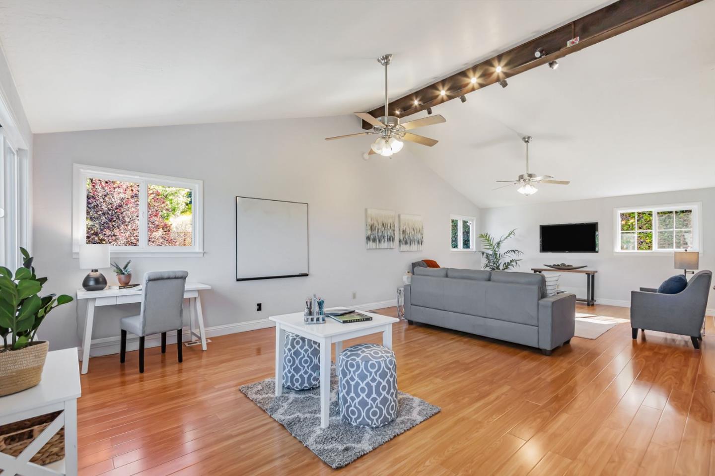 Detail Gallery Image 13 of 97 For 3449 Suncrest Ave, San Jose,  CA 95132 - 5 Beds | 2/1 Baths