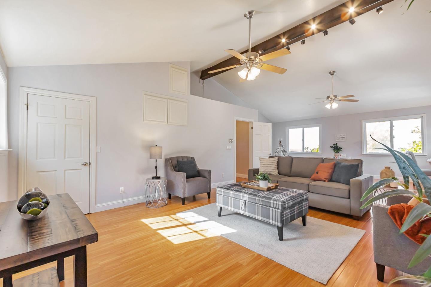 Detail Gallery Image 17 of 97 For 3449 Suncrest Ave, San Jose,  CA 95132 - 5 Beds | 2/1 Baths