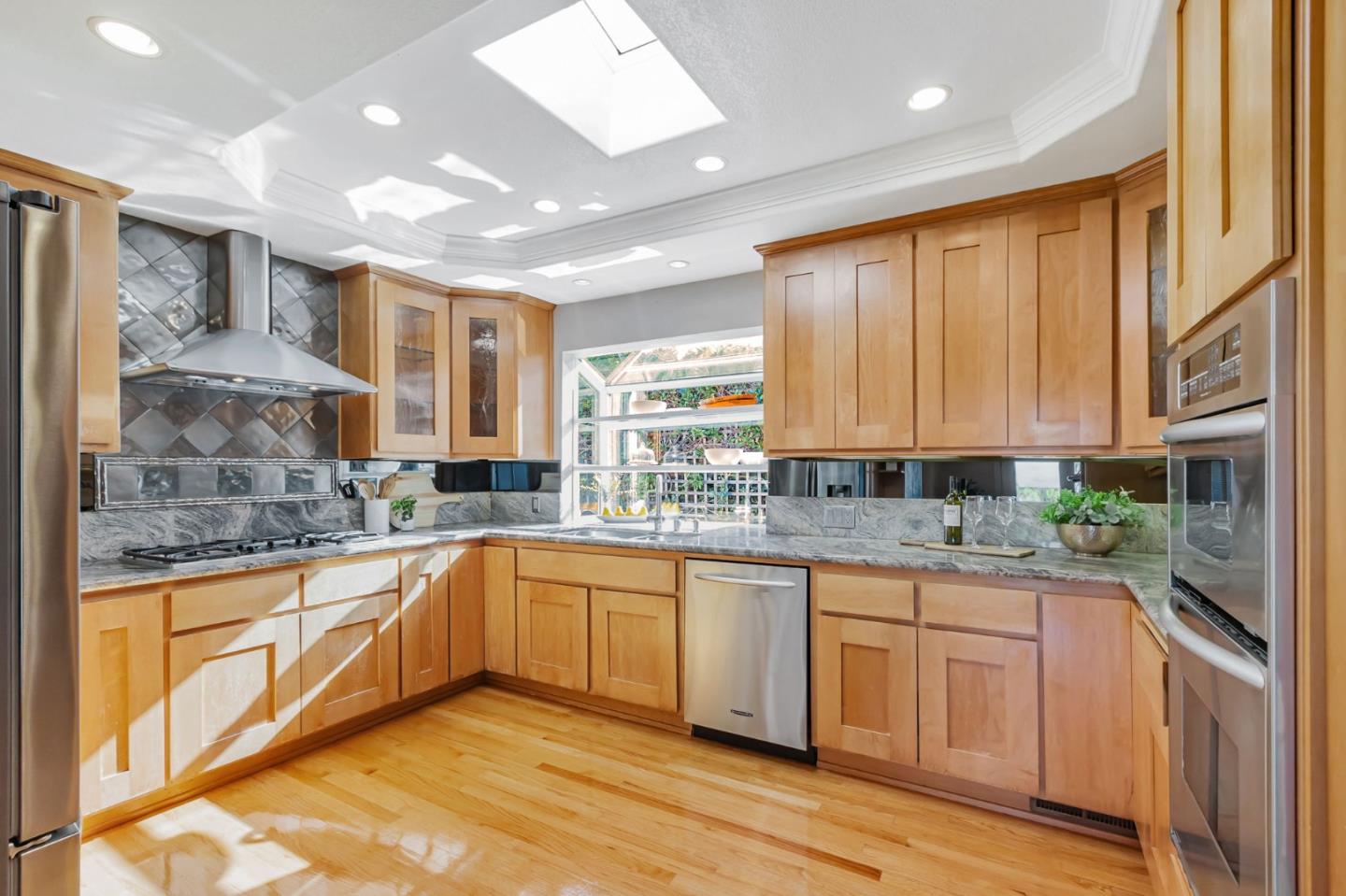 Detail Gallery Image 19 of 97 For 3449 Suncrest Ave, San Jose,  CA 95132 - 5 Beds | 2/1 Baths