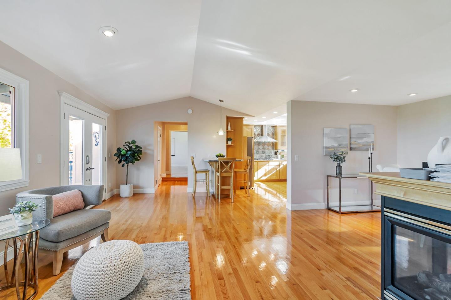 Detail Gallery Image 26 of 97 For 3449 Suncrest Ave, San Jose,  CA 95132 - 5 Beds | 2/1 Baths