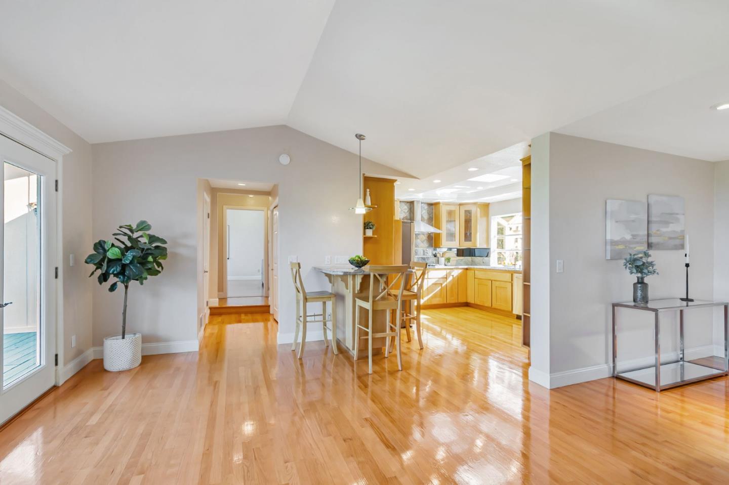 Detail Gallery Image 27 of 97 For 3449 Suncrest Ave, San Jose,  CA 95132 - 5 Beds | 2/1 Baths