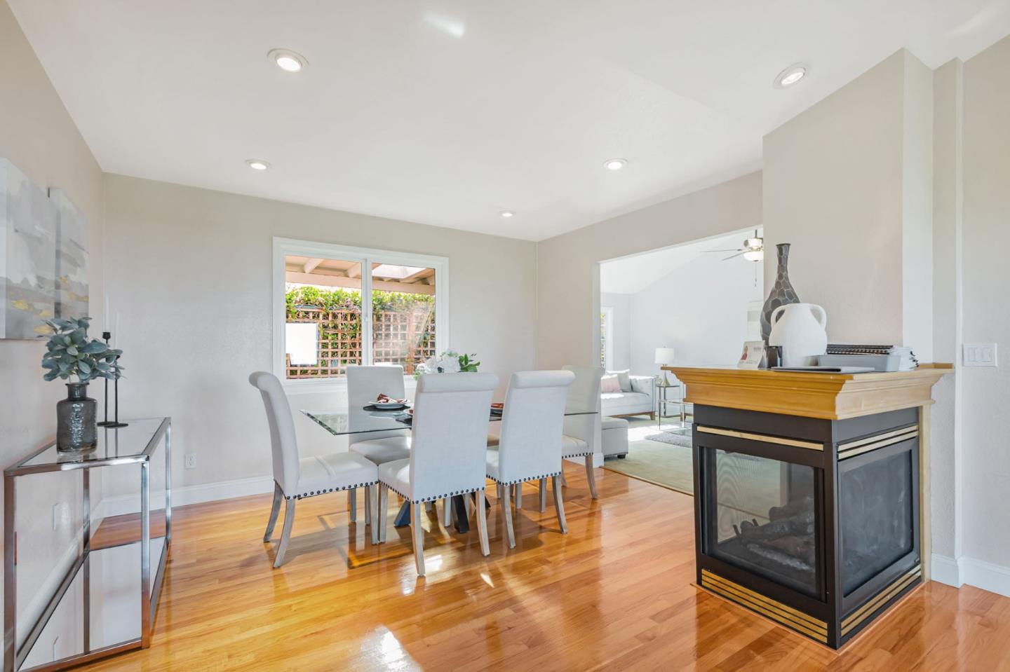 Detail Gallery Image 30 of 97 For 3449 Suncrest Ave, San Jose,  CA 95132 - 5 Beds | 2/1 Baths