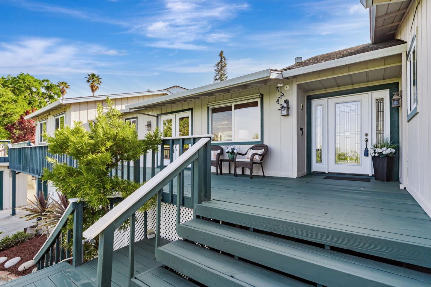 Detail Gallery Image 4 of 97 For 3449 Suncrest Ave, San Jose,  CA 95132 - 5 Beds | 2/1 Baths