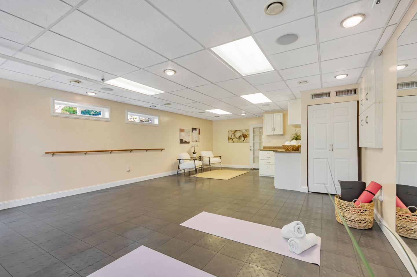 Detail Gallery Image 47 of 97 For 3449 Suncrest Ave, San Jose,  CA 95132 - 5 Beds | 2/1 Baths