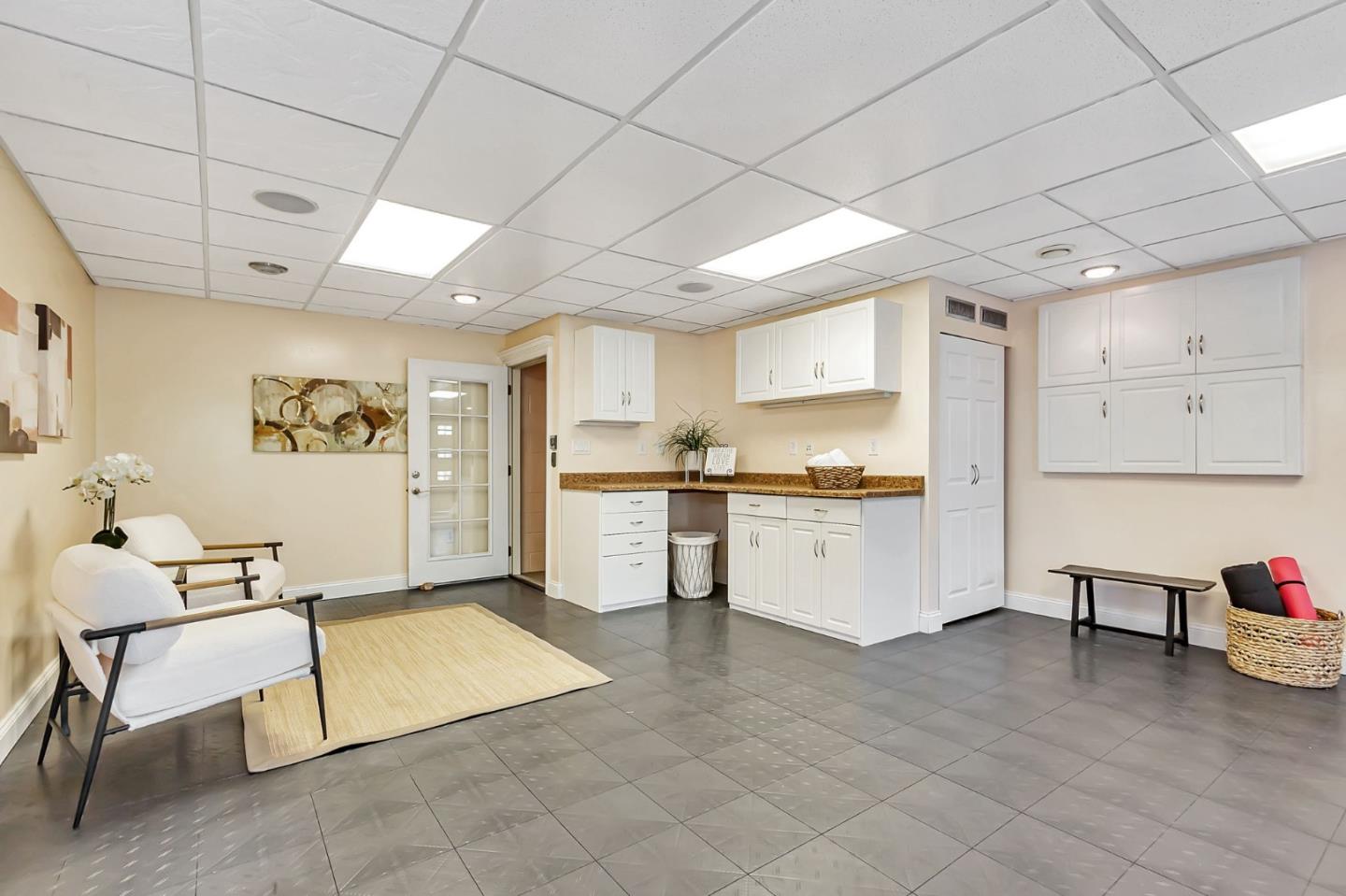 Detail Gallery Image 48 of 97 For 3449 Suncrest Ave, San Jose,  CA 95132 - 5 Beds | 2/1 Baths