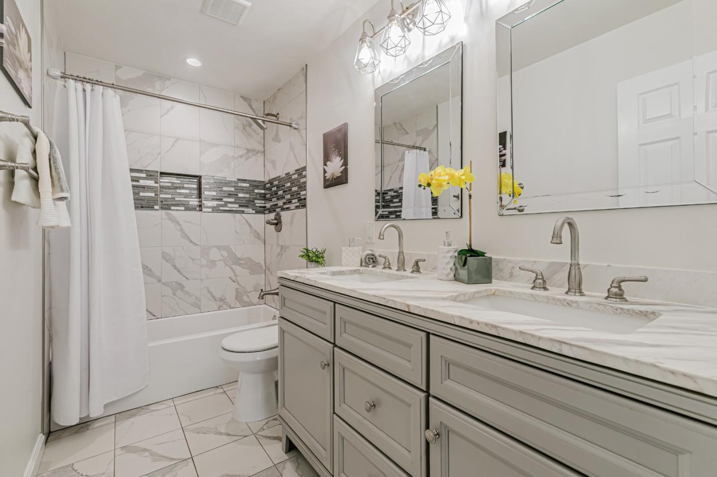 Detail Gallery Image 19 of 33 For 2489 Foxdale Dr, San Jose,  CA 95122 - 4 Beds | 2 Baths
