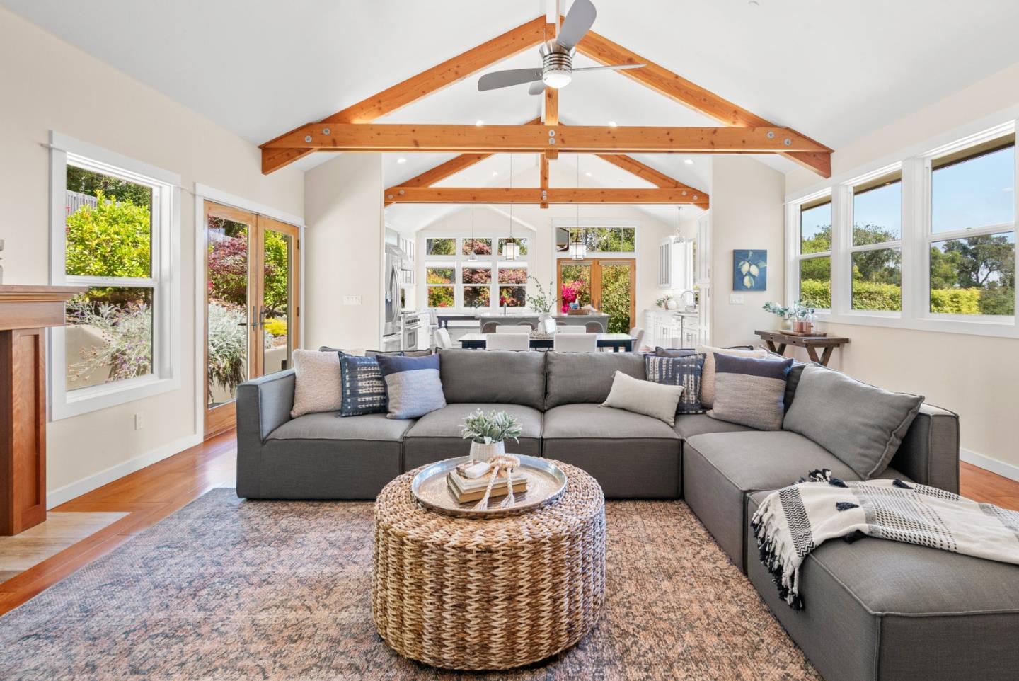 Detail Gallery Image 7 of 54 For 3030 Haas Dr, Aptos,  CA 95003 - 3 Beds | 3/1 Baths