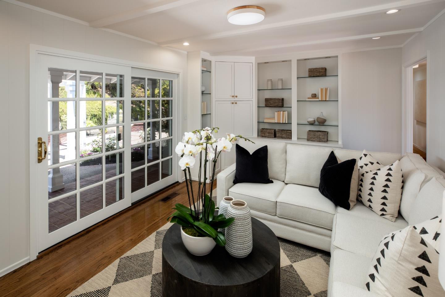 Detail Gallery Image 12 of 36 For 348 Costello Dr, Los Altos,  CA 94024 - 3 Beds | 2 Baths