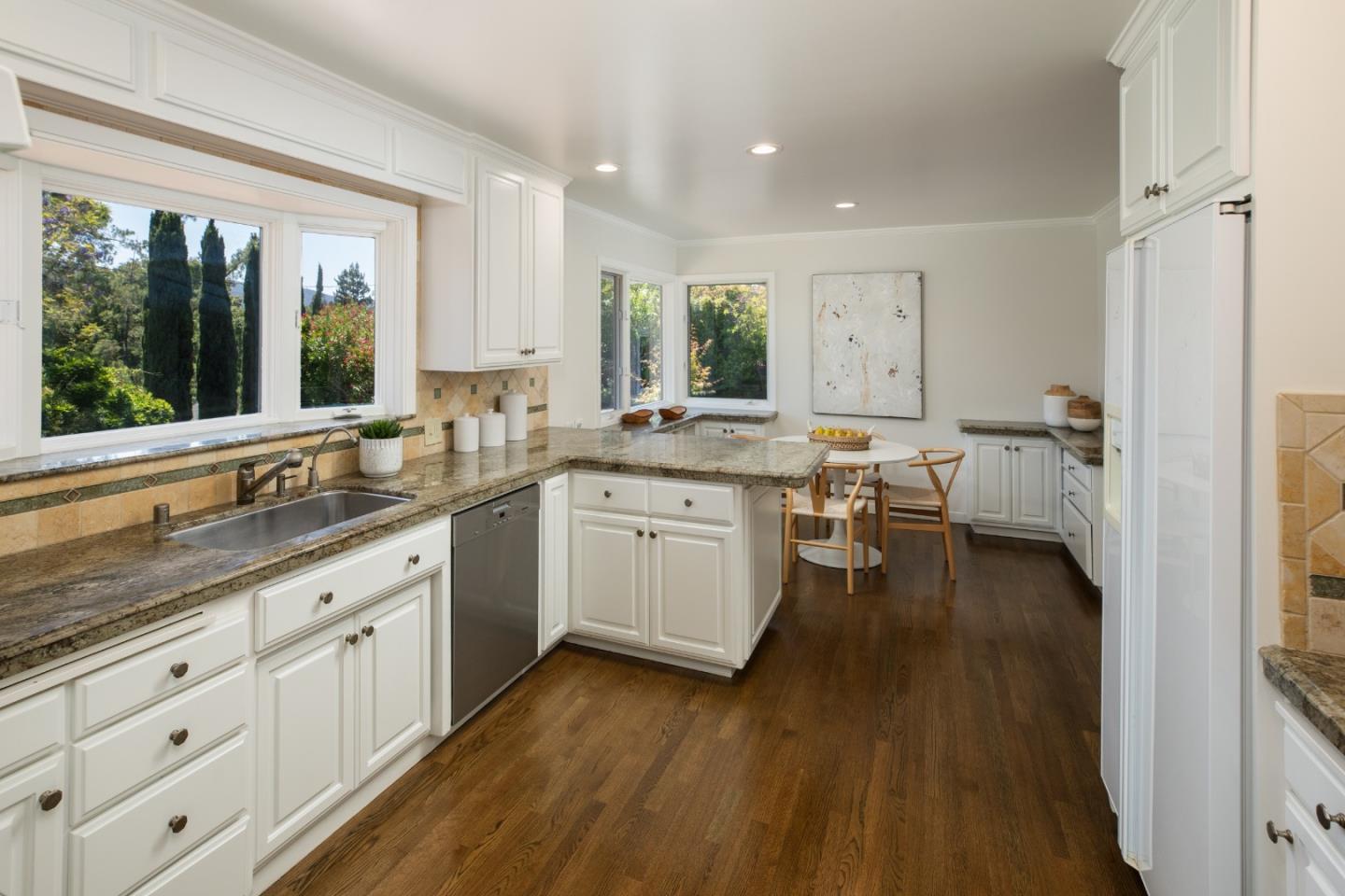 Detail Gallery Image 15 of 36 For 348 Costello Dr, Los Altos,  CA 94024 - 3 Beds | 2 Baths