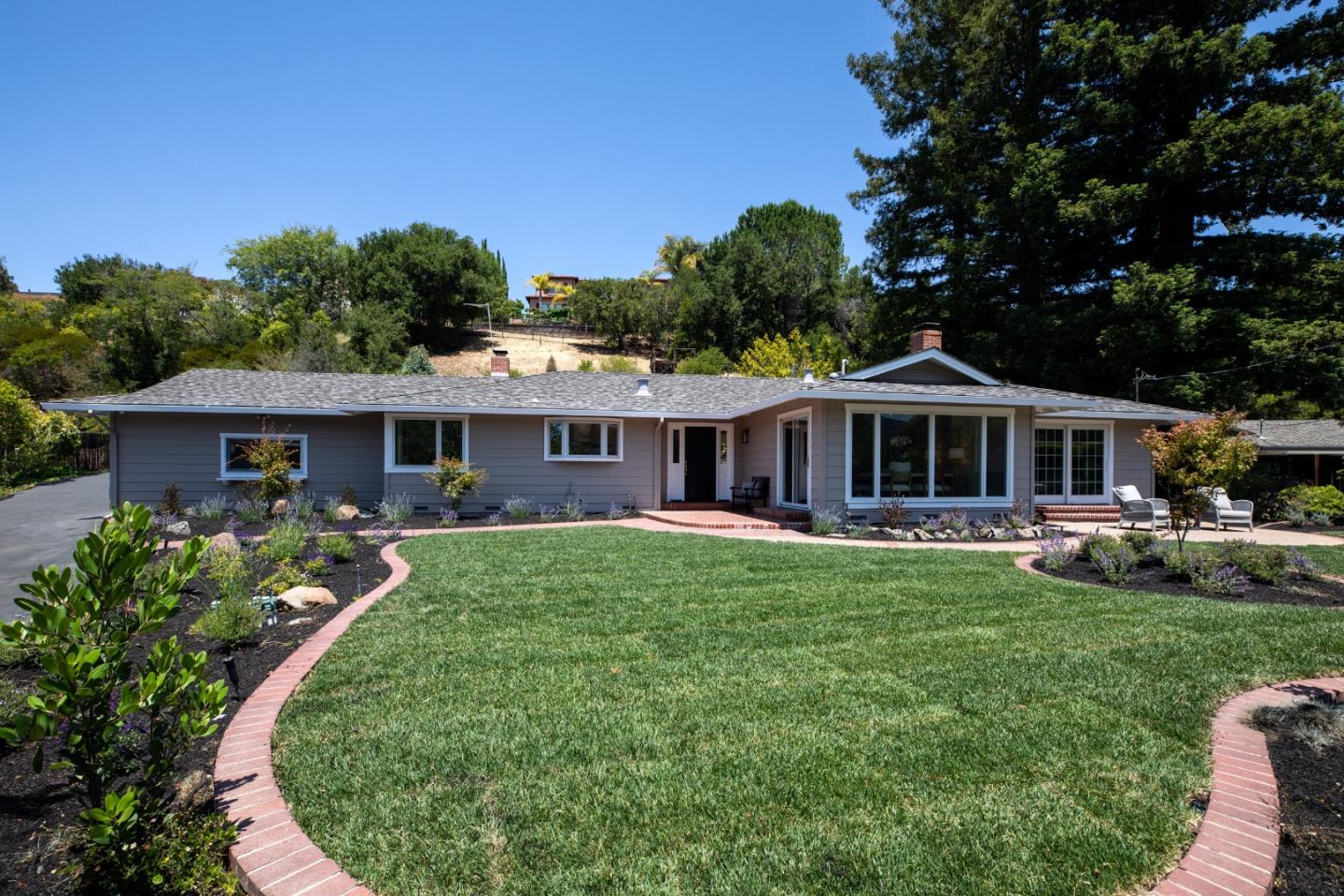 Detail Gallery Image 2 of 36 For 348 Costello Dr, Los Altos,  CA 94024 - 3 Beds | 2 Baths