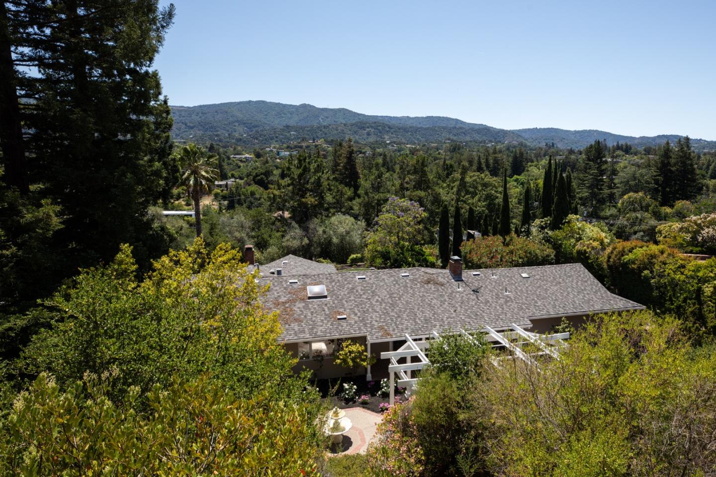 Detail Gallery Image 29 of 36 For 348 Costello Dr, Los Altos,  CA 94024 - 3 Beds | 2 Baths