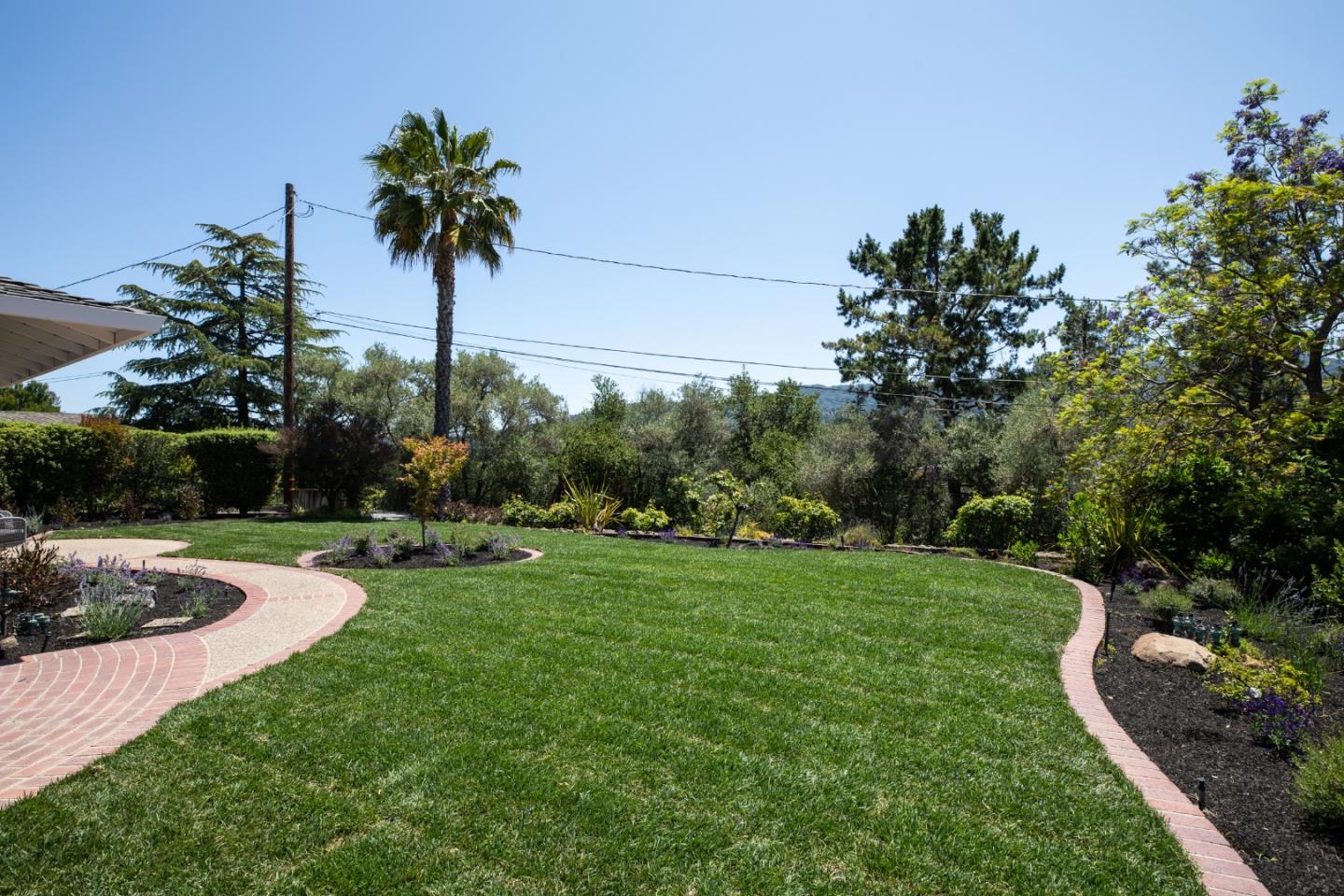 Detail Gallery Image 6 of 36 For 348 Costello Dr, Los Altos,  CA 94024 - 3 Beds | 2 Baths