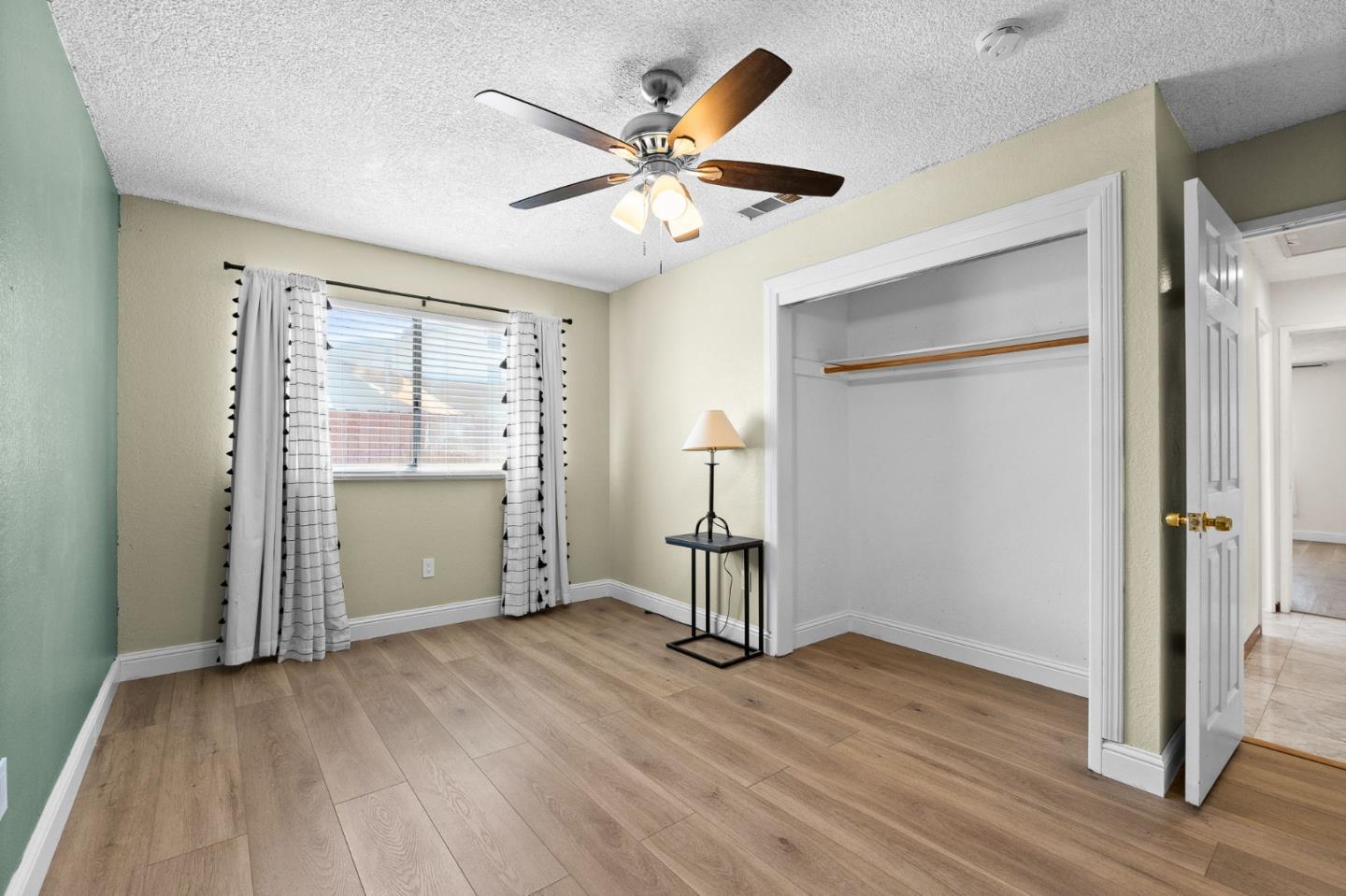 Detail Gallery Image 16 of 26 For 1014 Croyden Way, Manteca,  CA 95336 - 3 Beds | 2 Baths