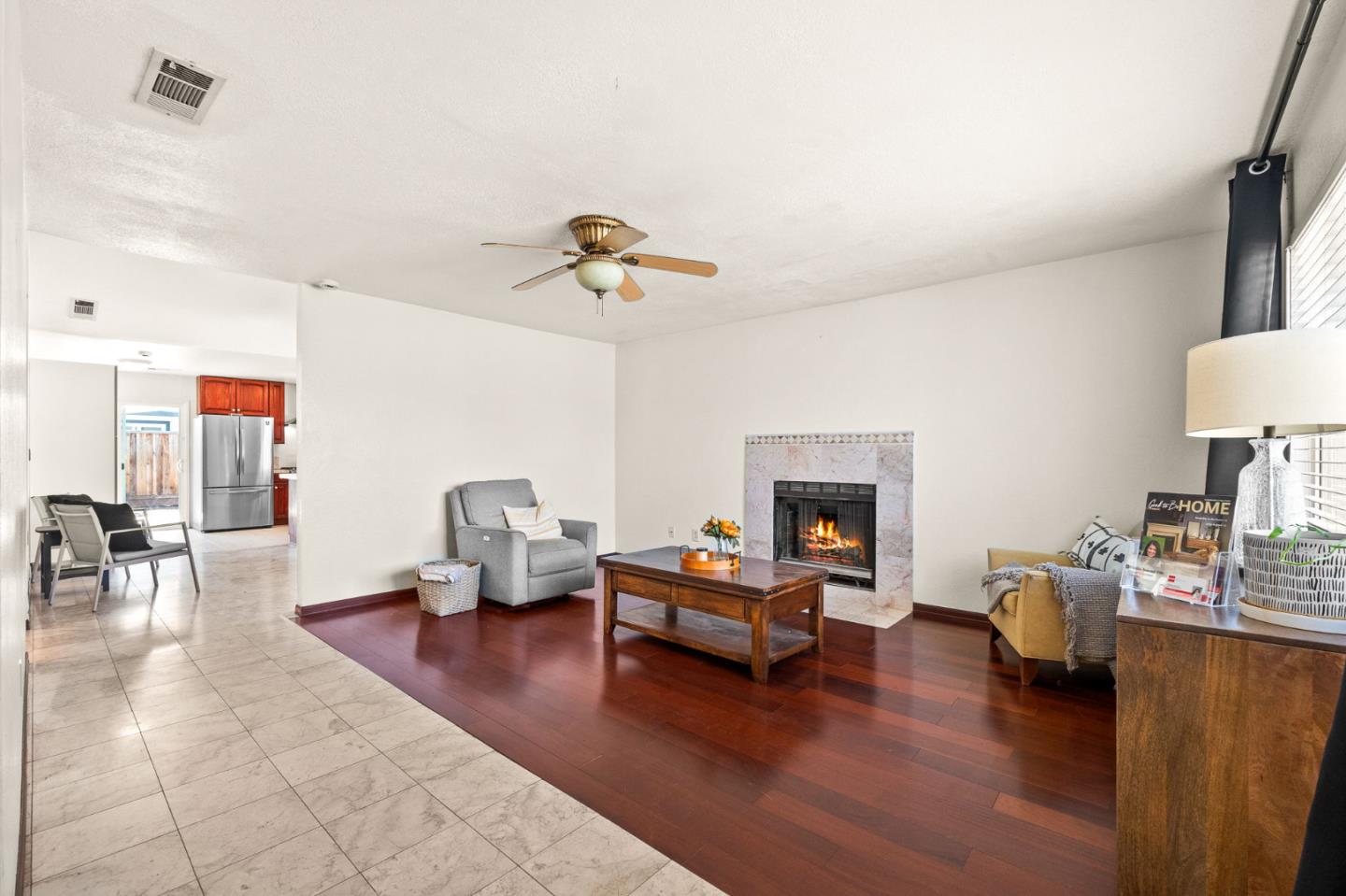 Detail Gallery Image 2 of 26 For 1014 Croyden Way, Manteca,  CA 95336 - 3 Beds | 2 Baths