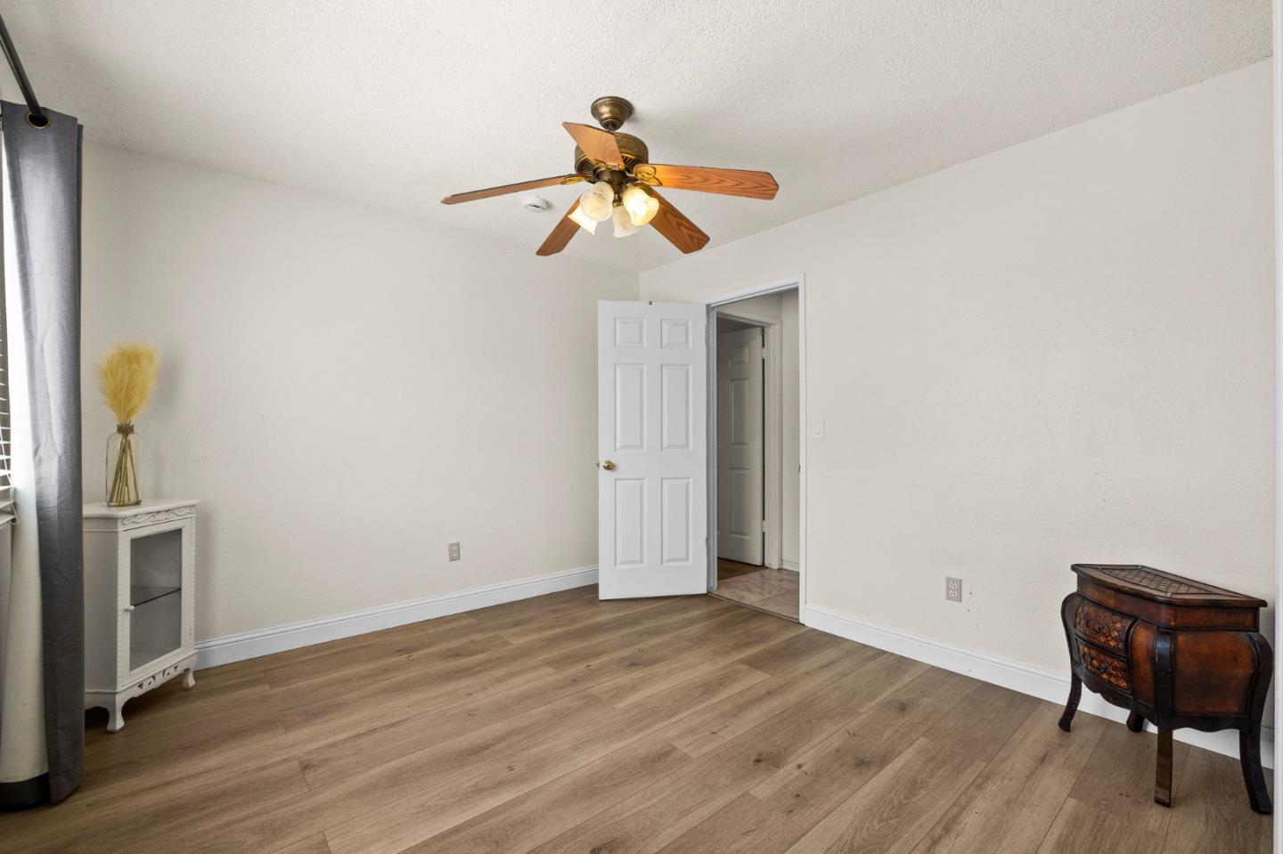 Detail Gallery Image 20 of 26 For 1014 Croyden Way, Manteca,  CA 95336 - 3 Beds | 2 Baths