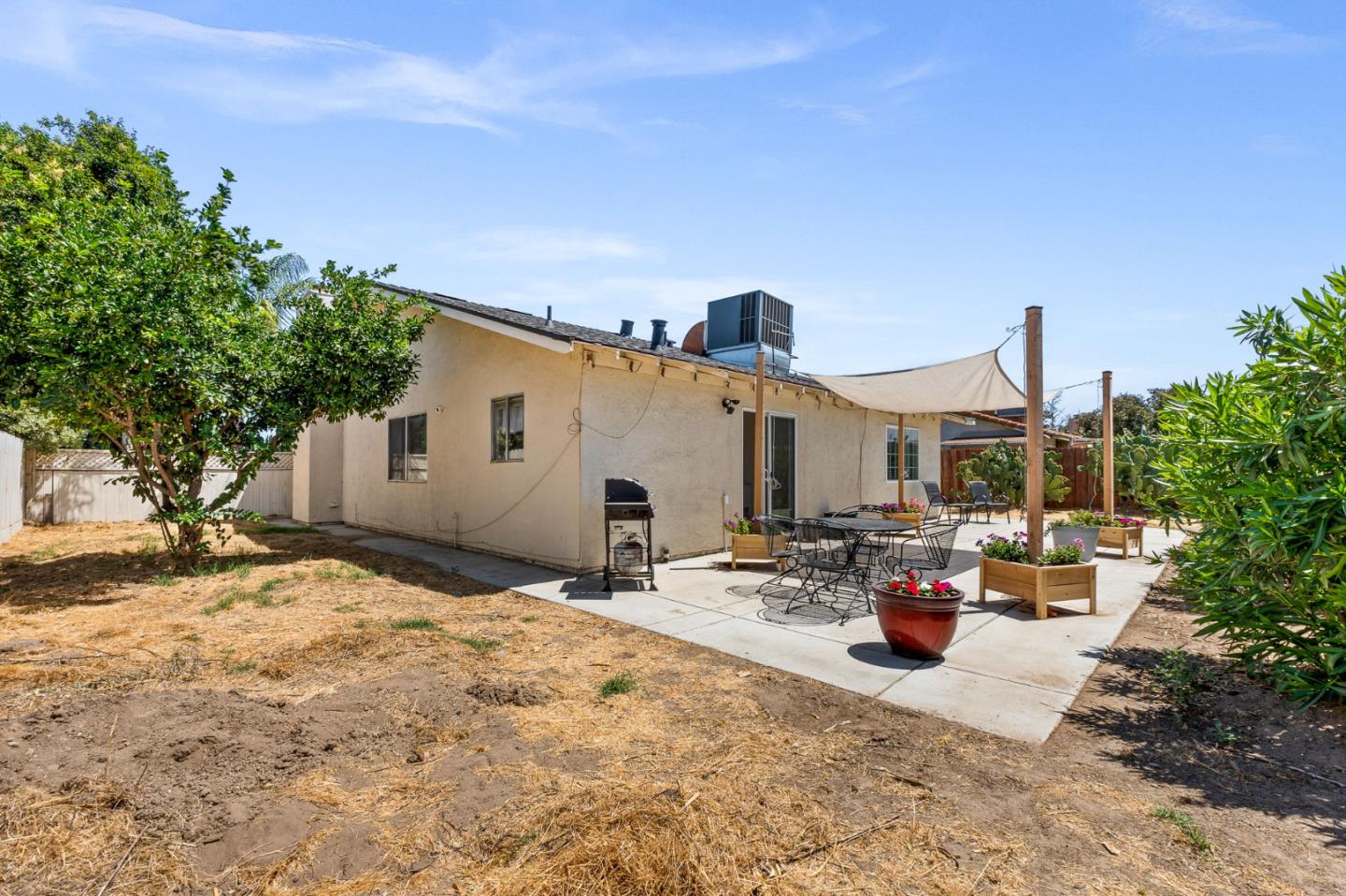 Detail Gallery Image 25 of 26 For 1014 Croyden Way, Manteca,  CA 95336 - 3 Beds | 2 Baths